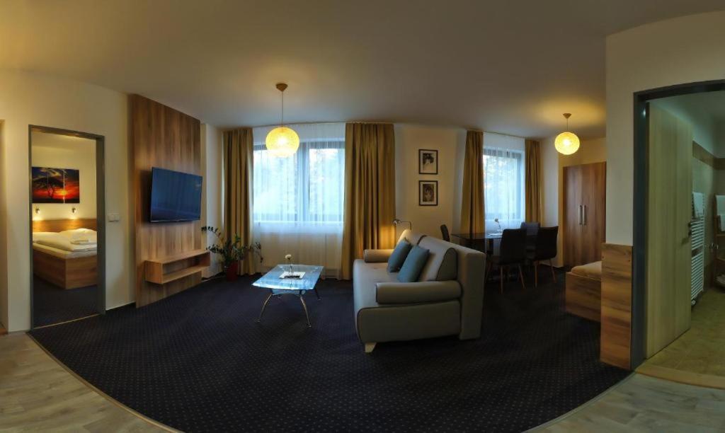 Sport Hotel Centrum Valašské Meziříčí Zewnętrze zdjęcie