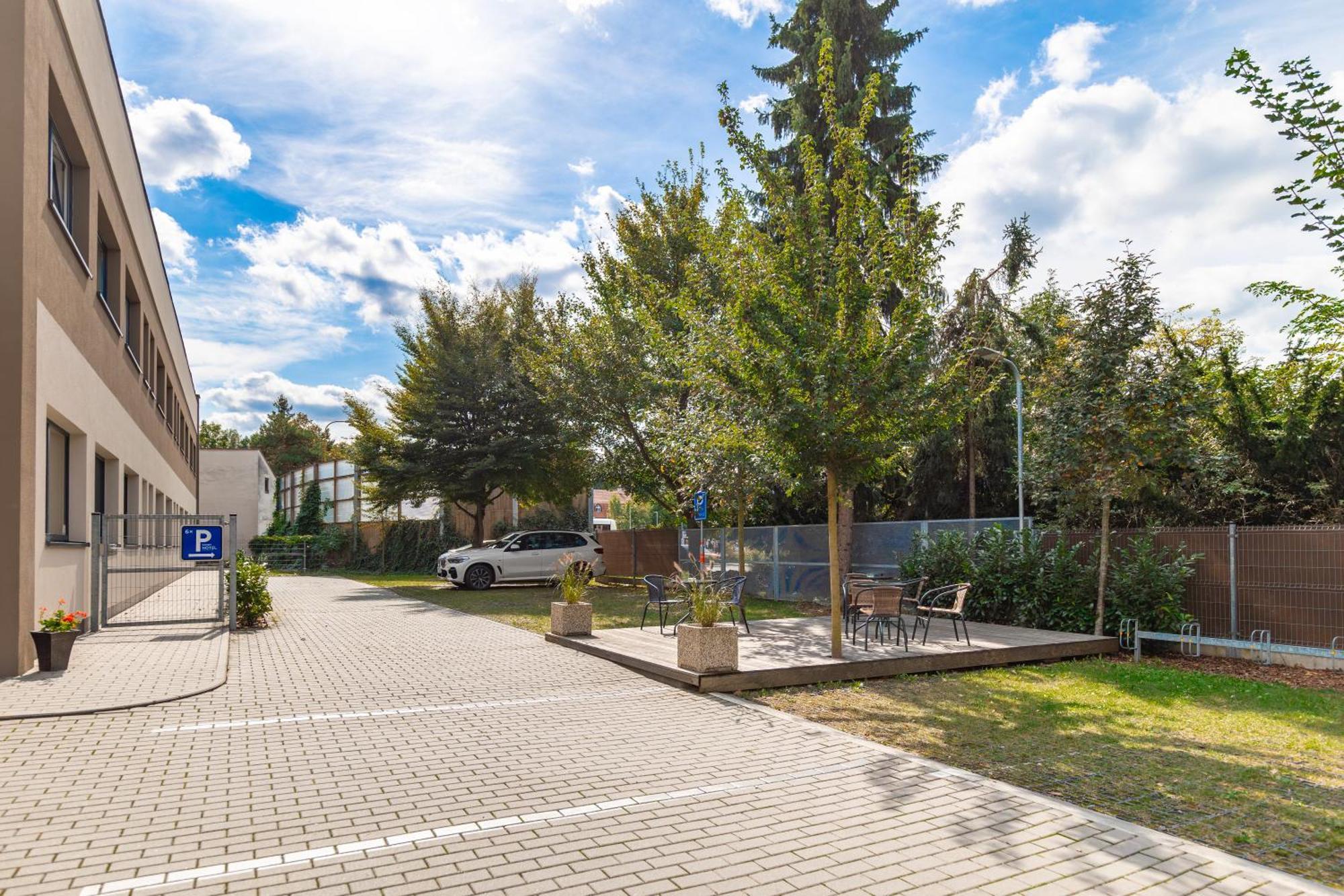Sport Hotel Centrum Valašské Meziříčí Zewnętrze zdjęcie